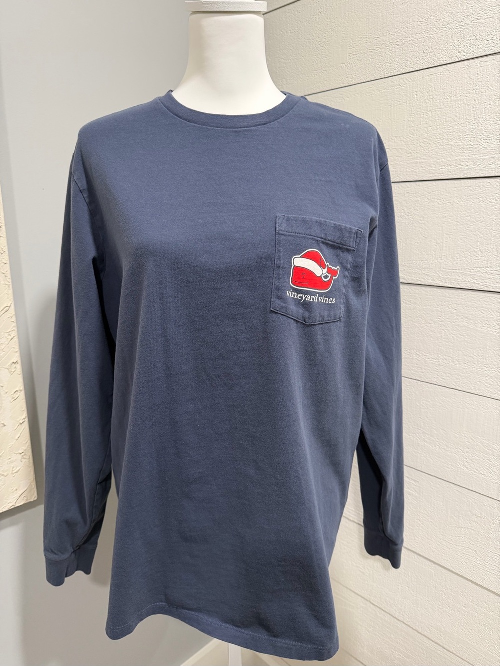 Vineyard Vines Long-Sleeve Pocket Tee in Navy with Red Logo